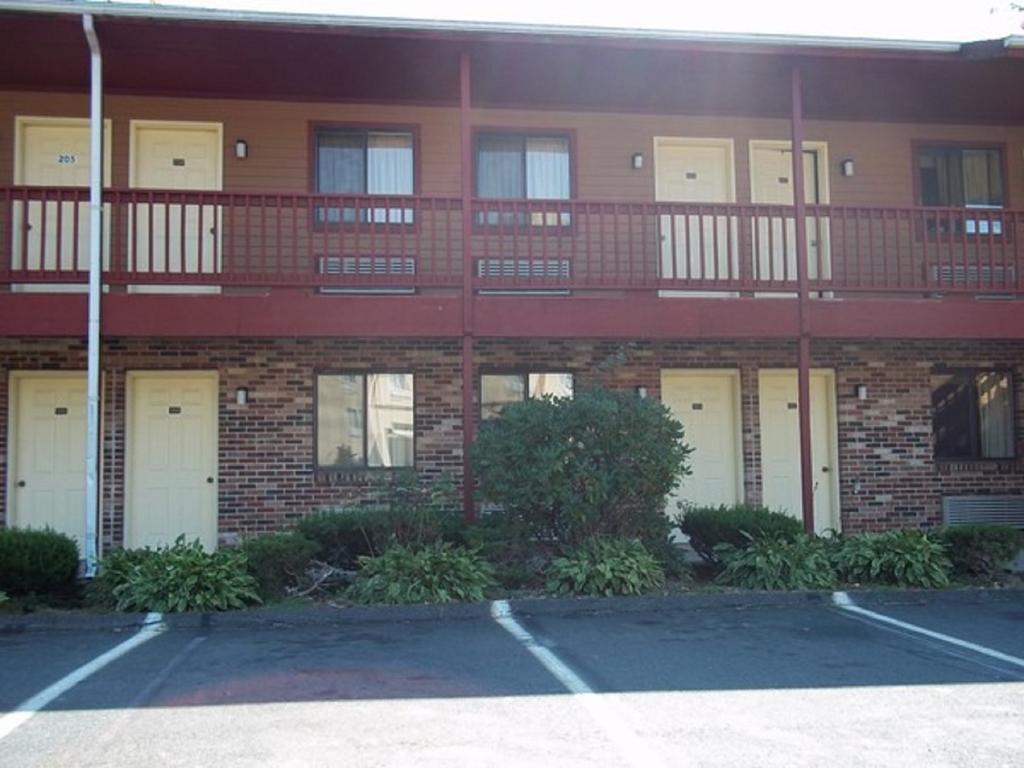 Naugatuck Motor Lodge Экстерьер фото